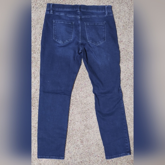 Liz Claiborne Size 12 Dark Wash Jeans - Picture 2 of 4